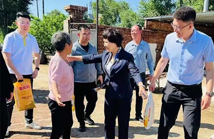赤峰市腫瘤醫院（赤峰學院第二附屬醫院）開展七一慰問、義診活動